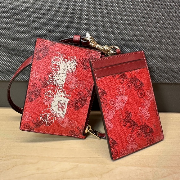NWT! RARE! F84637 COACH Red Lanyard Card Case Set with Horse & Carriage Print - Picture 1 of 10